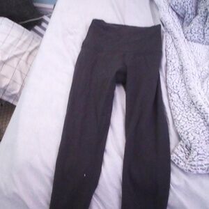 Black Lululemon leggings